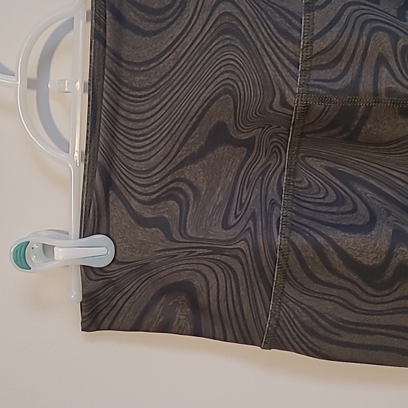 Beyond Yoga Olive Green Marbled Pant - Picture 6 of 13